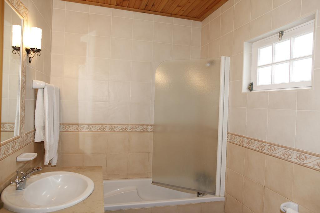 Hostal Casa Capelinhos Capelo Habitación foto