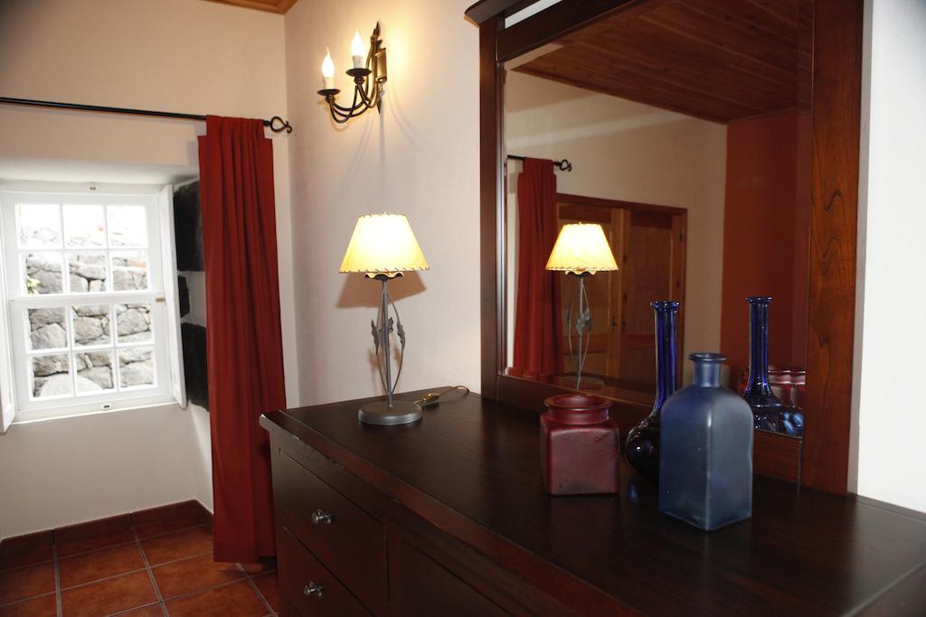 Hostal Casa Capelinhos Capelo Habitación foto