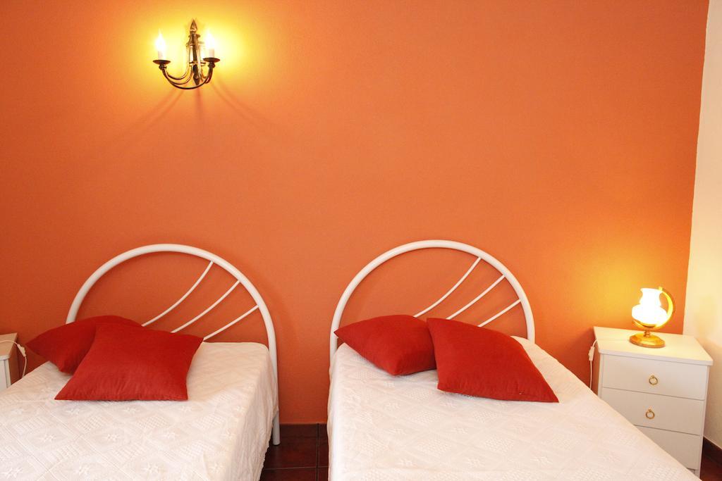 Hostal Casa Capelinhos Capelo Habitación foto